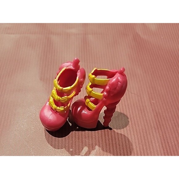 Ever After High Doll Shoes 1st Chapter Apple red Gold high heels only - Picture 4 of 5